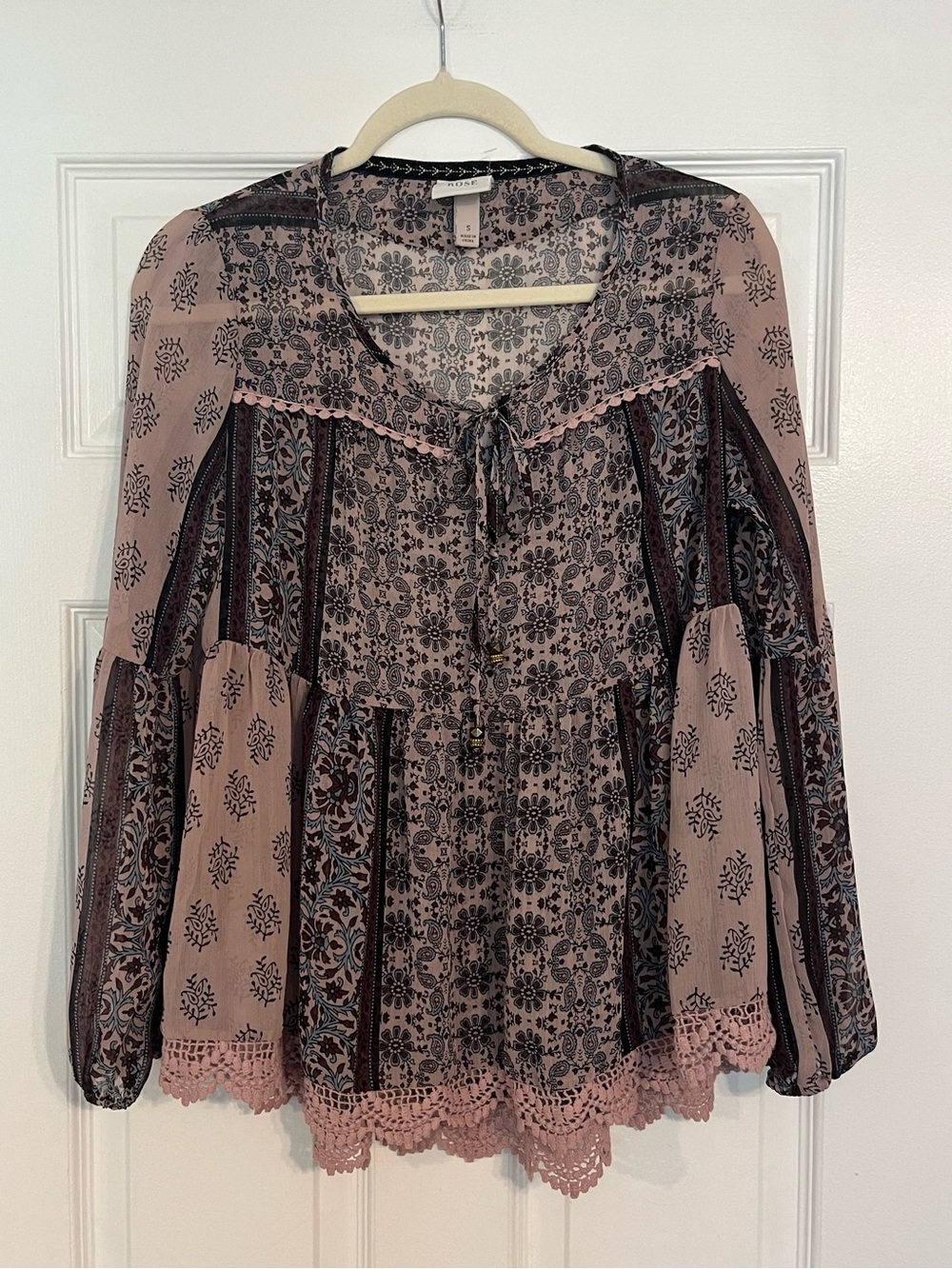 Knox Rose Dusty Pink Floral Boho Tie-Neck Blouse